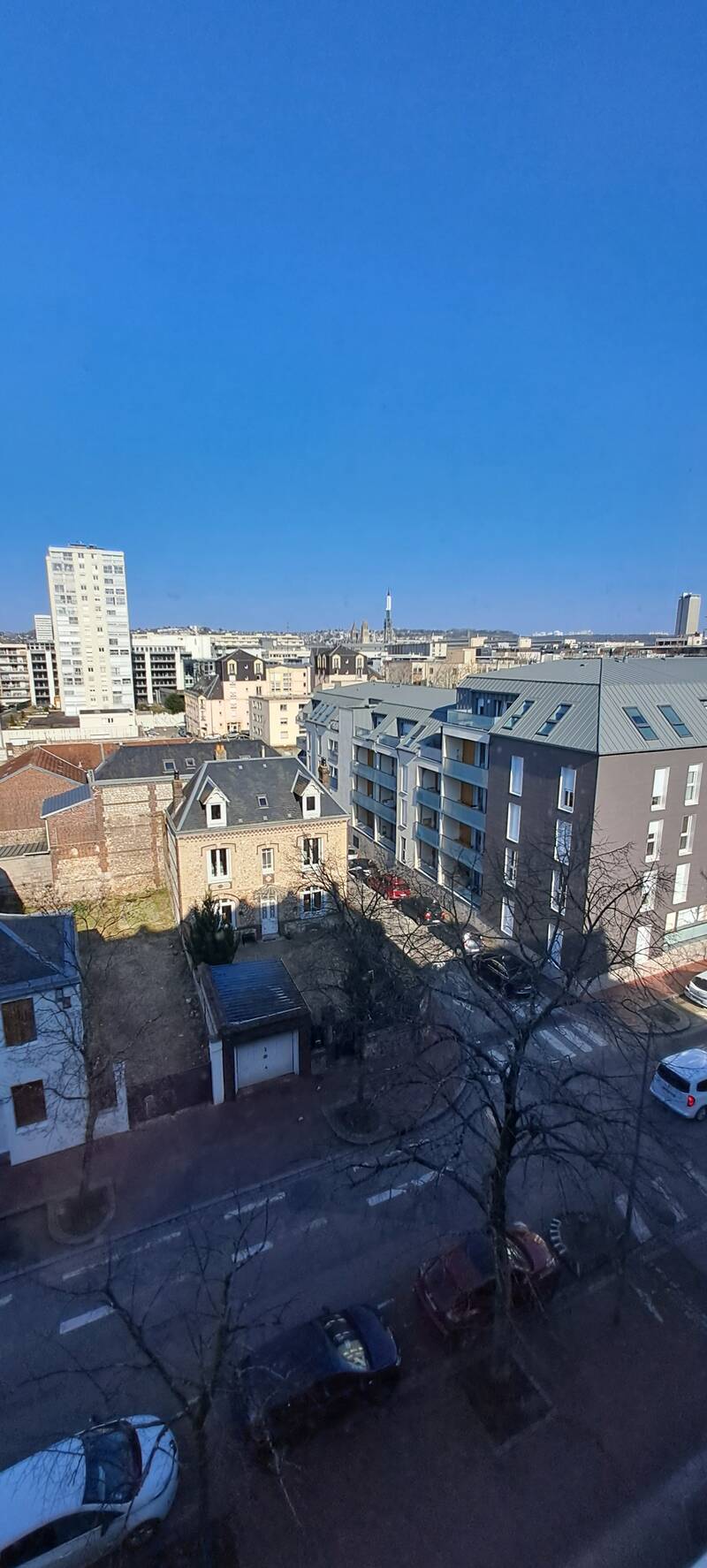 Rouen (76000)