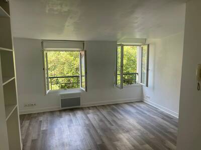 Location appartement studio Paris 20e