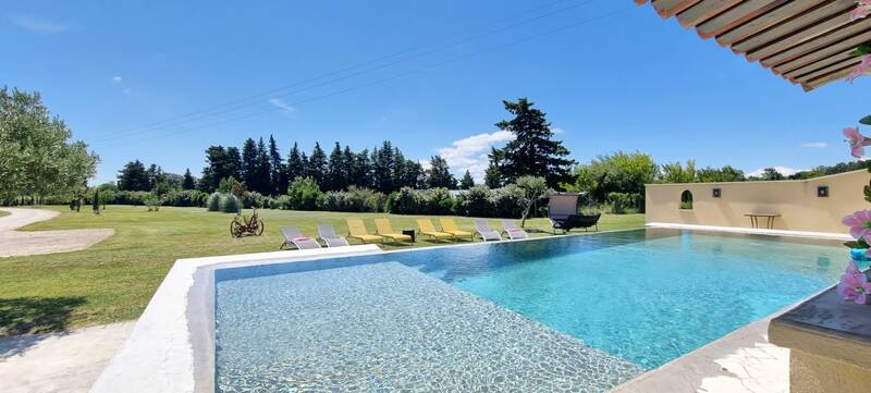 Althen-Des-Paluds - 1 Maison Et 3 Appartements-