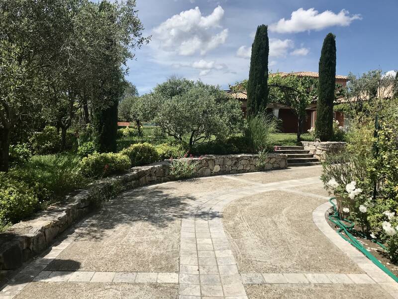 Grimaud (83310)