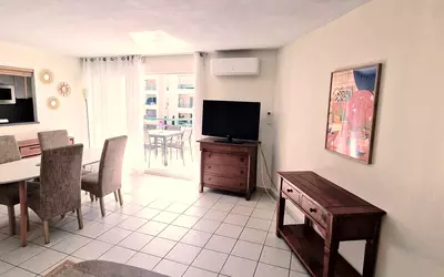 Fréjus (83600)