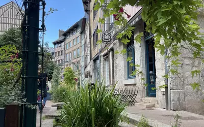 Rouen (76000)