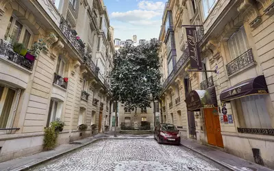 Paris 18E