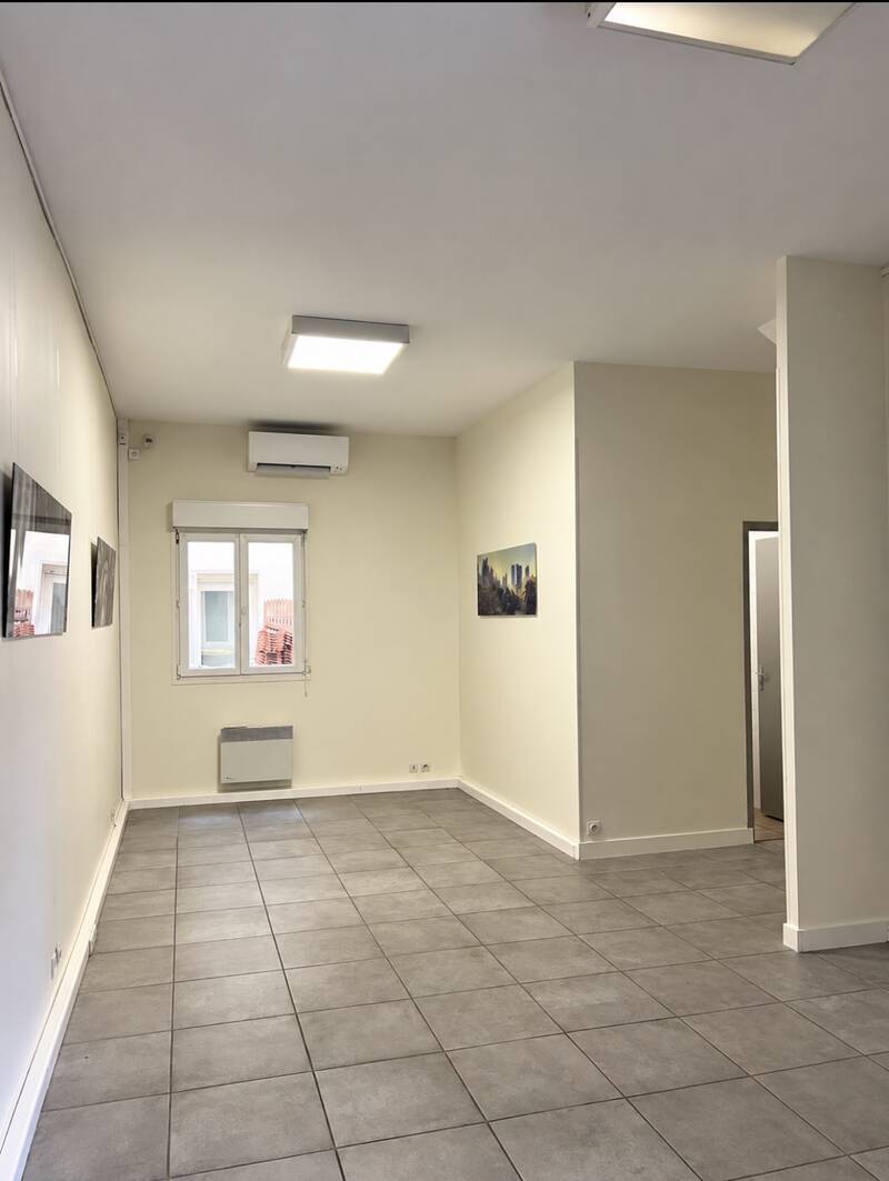 Bureaux, local professionnel Clamart - 140&nbsp;m² - 630.000&nbsp;&euro;