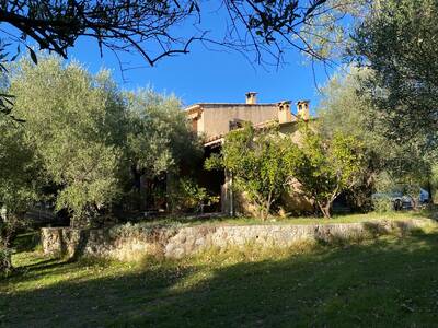 Vente maison 6 pièces Tourrettes-sur-Loup (06140)