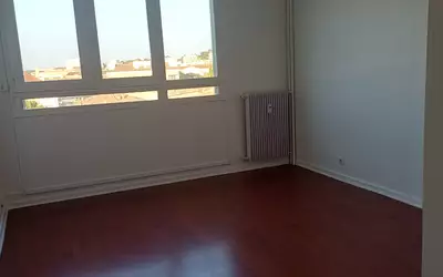 Nîmes (30000)