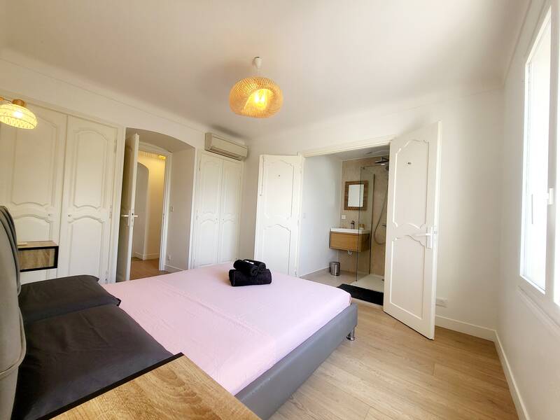 Fréjus (83600)