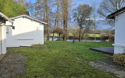 Saint-Médard-De-Guizières (33230)Propriété De Charme Au Bord De L'eau  À 5Mn De 