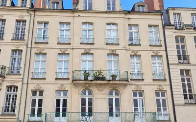 Nantes (44000)