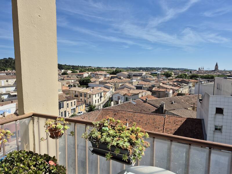 Nîmes (30000)