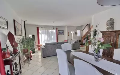 Lescar (64230)