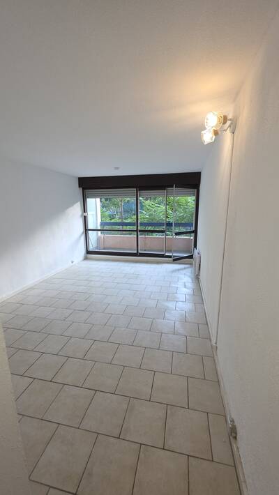 Location appartement studio Nîmes (30)