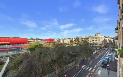 Issy-Les-Moulineaux (92130)