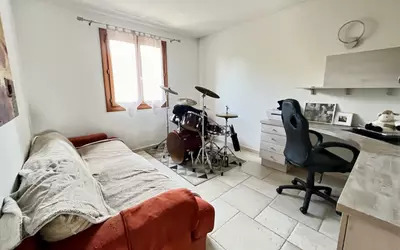 Fréjus (83600)