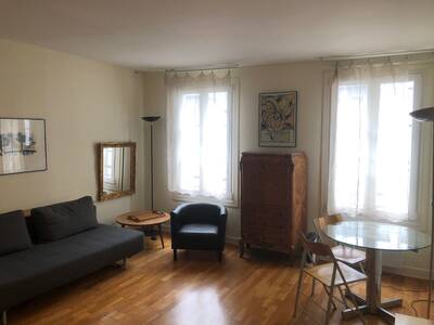 Location appartement studio Paris 7e