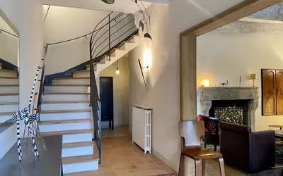 Pernes-Les-Fontaines (84210)
