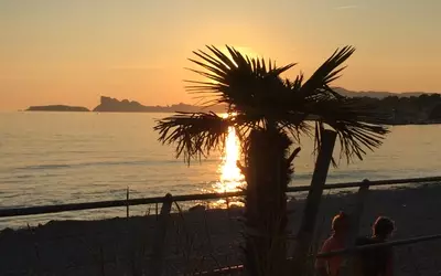 Saint-Cyr-Sur-Mer (83270)
