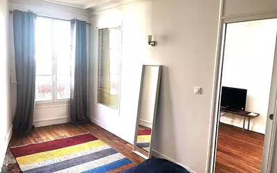 Appartement 2 pièces 38 m² · à Paris 18e · 37,6 m² · 363 500 €