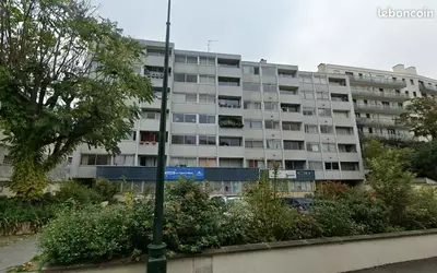 Puteaux (92800)
