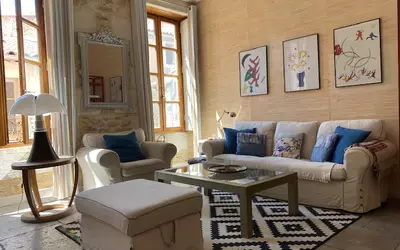 Nîmes (30000)