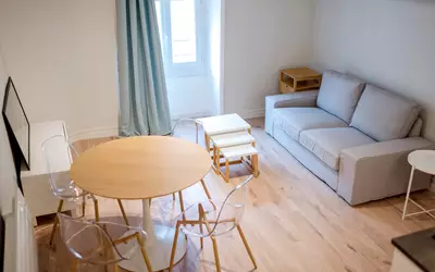 Nantes (44000)