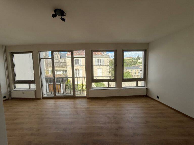 Poitiers (86000)