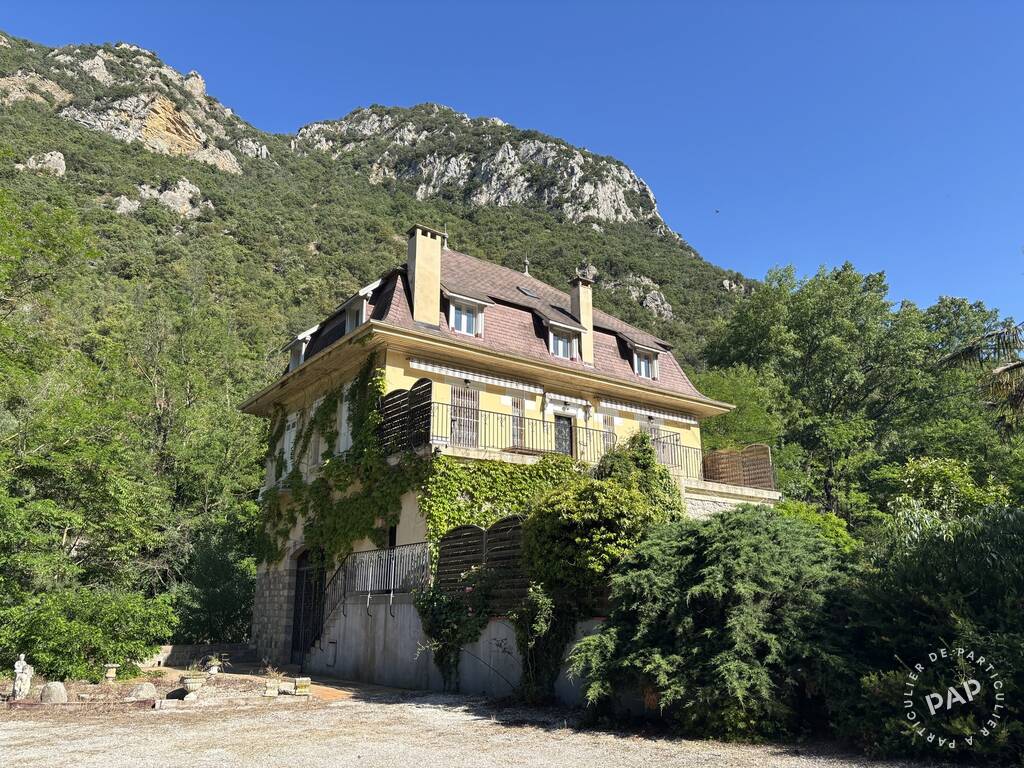 Maison 6 pièces 350 m² · à Villefranche-de-Conflent · 350 m² · 380 000 €