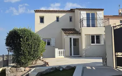 Fréjus (83600)