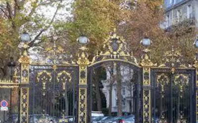 Paris 8E