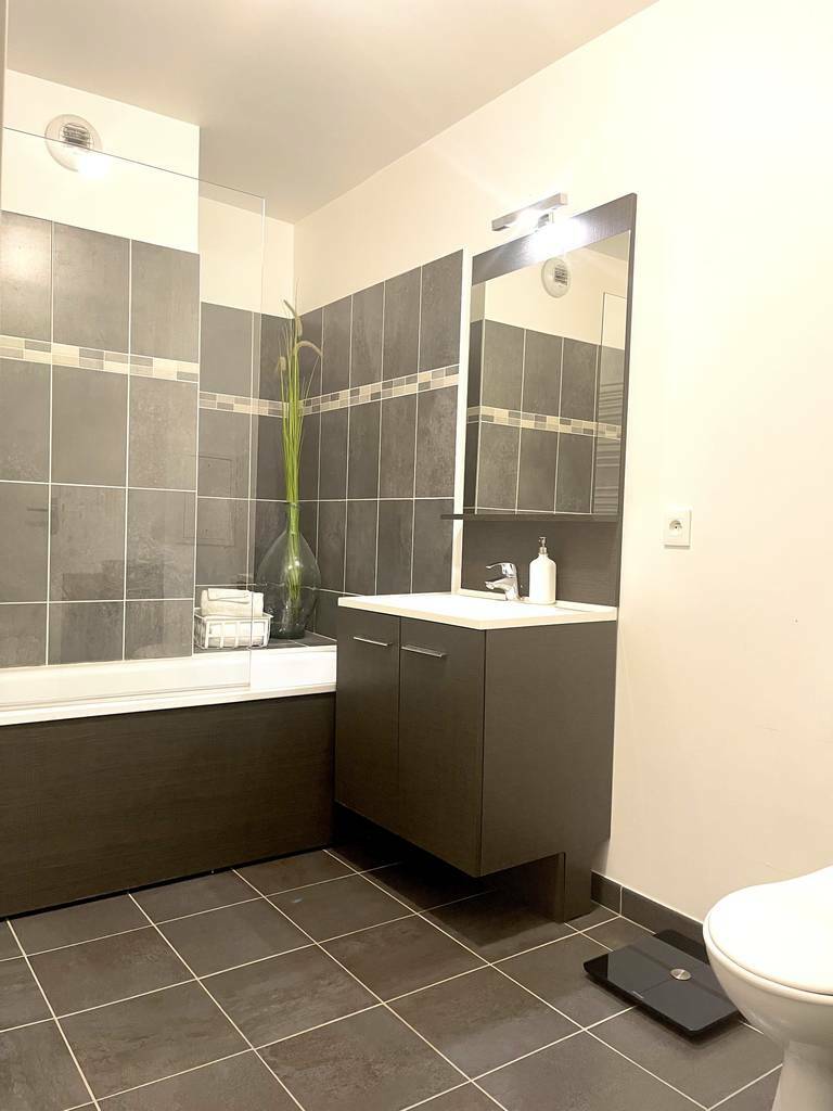 Saint-Ouen-Sur-Seine (93400)