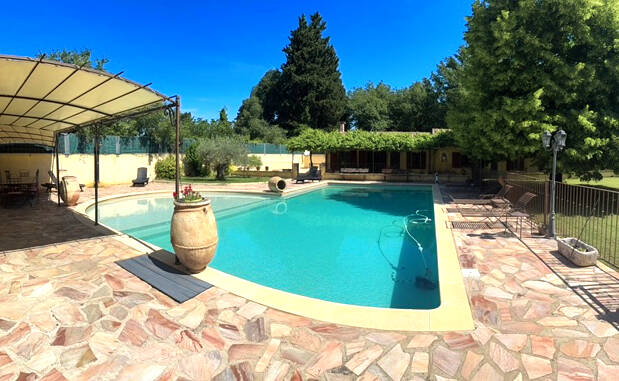Pernes-Les-Fontaines (84210)