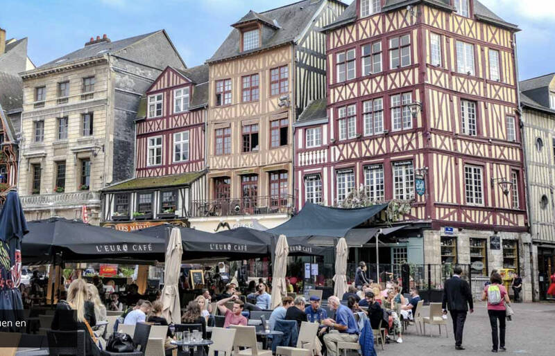 Rouen (76000)