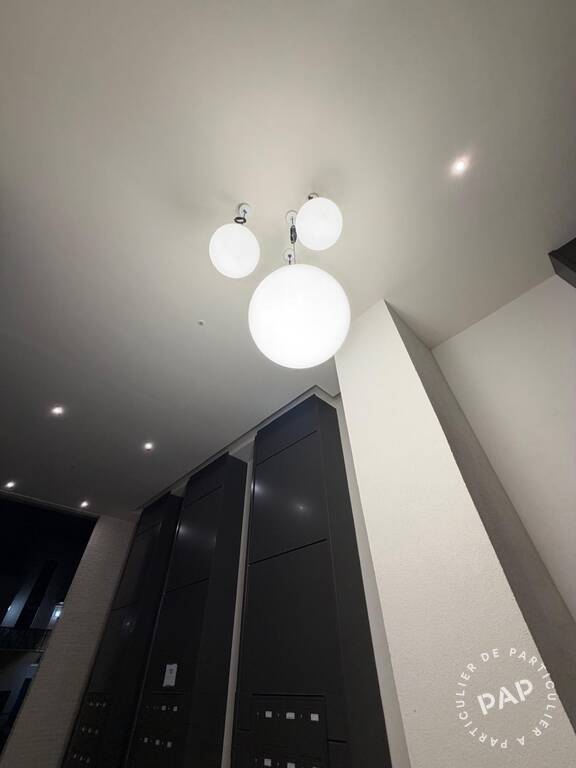 Location meublée studio 30 m² Suresnes (92150) photo 9