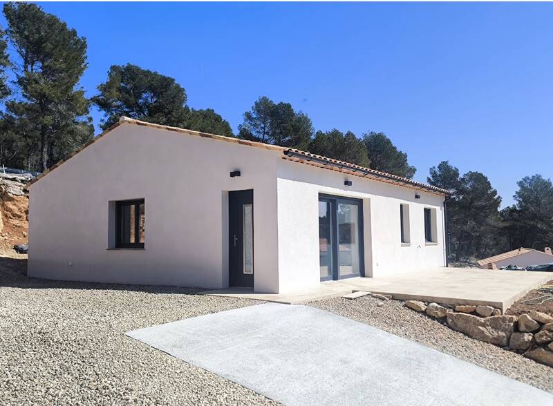 Salernes (83690)