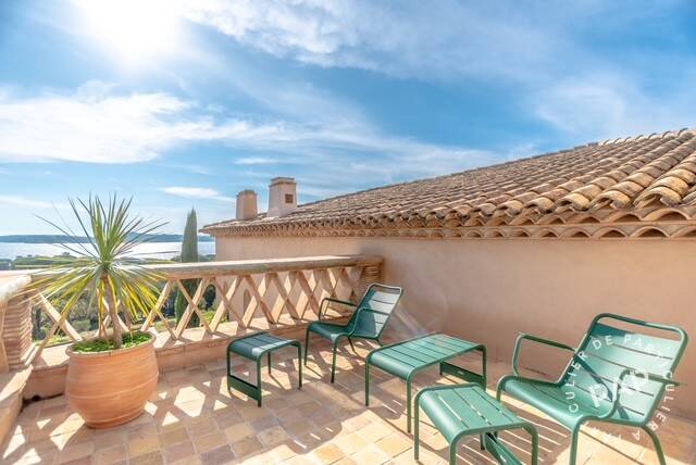 Grimaud (83310) - dès 1.700 euros par semaine - 4 personnes