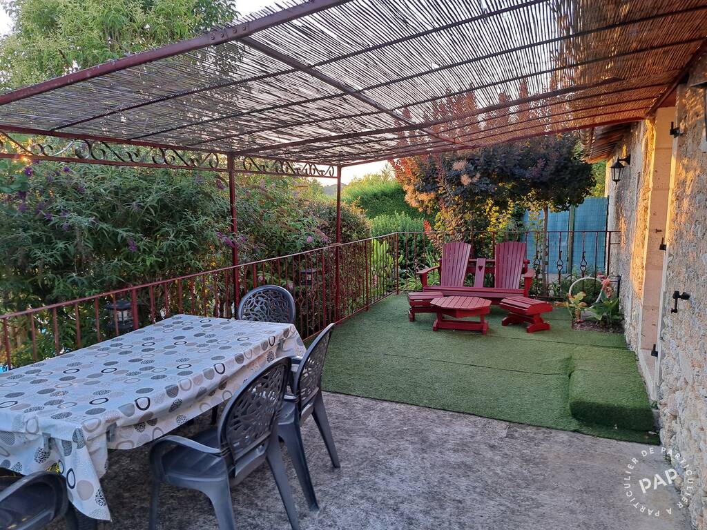 Location Gîte La RochebeaucourtetArgentine (24340) 4 personnes dès 325 euros par semaine Ref