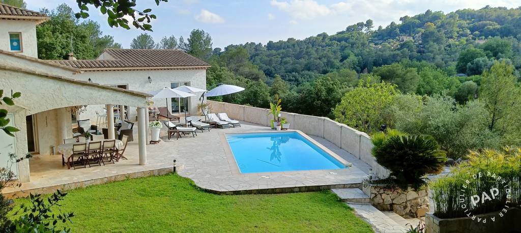 Roquefort-les-Pins (06330)