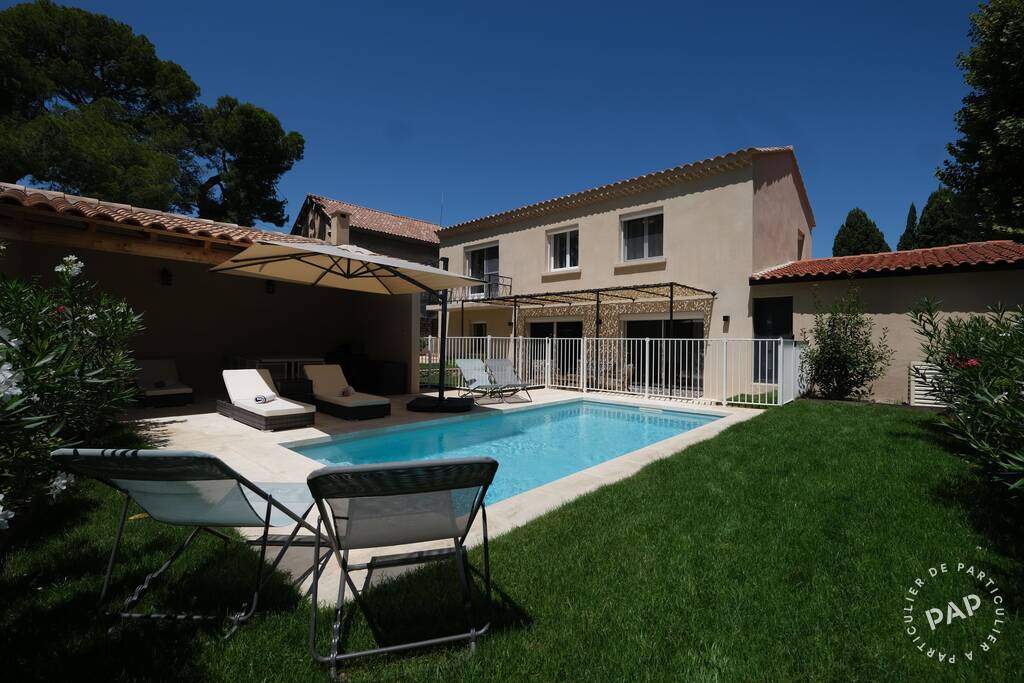 Mouriès (13890) - dès 854 euros par semaine - 8 personnes