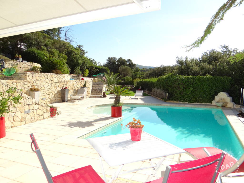 Fréjus (83600)