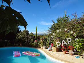 GARGAS avec piscine en service