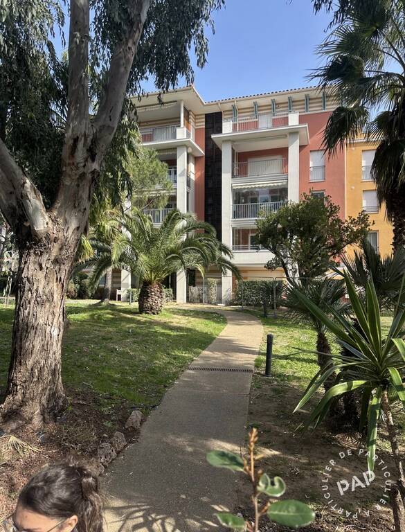 Fréjus (83600)