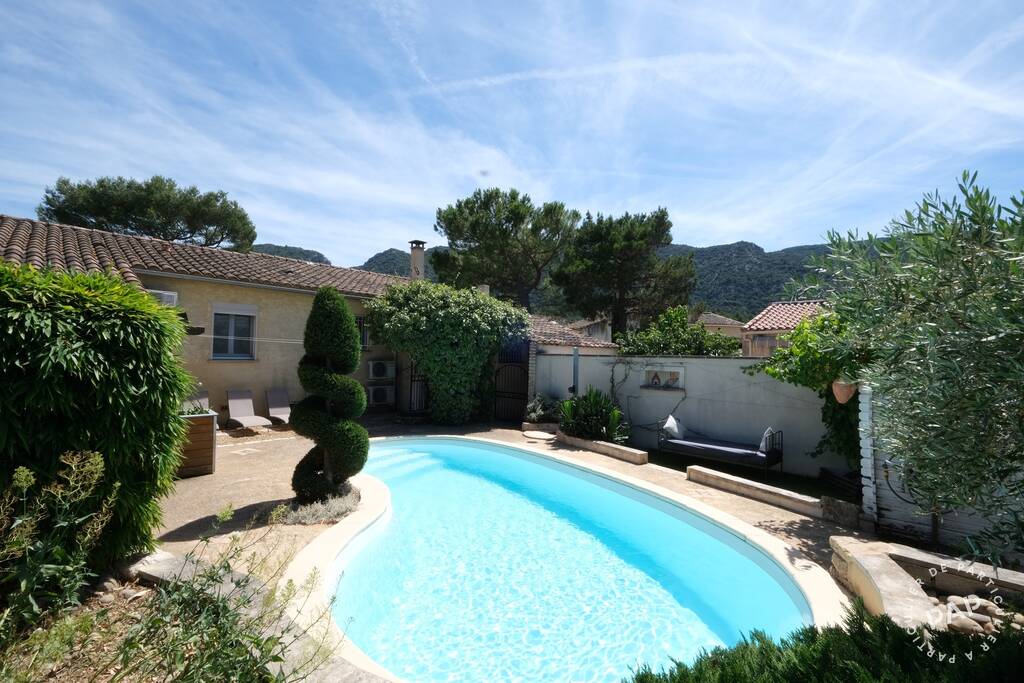 Maubec (84660) - dès 693 euros par semaine - 6 personnes