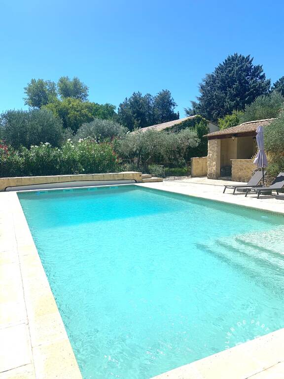 Gîte de charme. Uzès. 2 Ch. 2 SdB. Climat. Wifi. Piscine. Terrasse. Parking