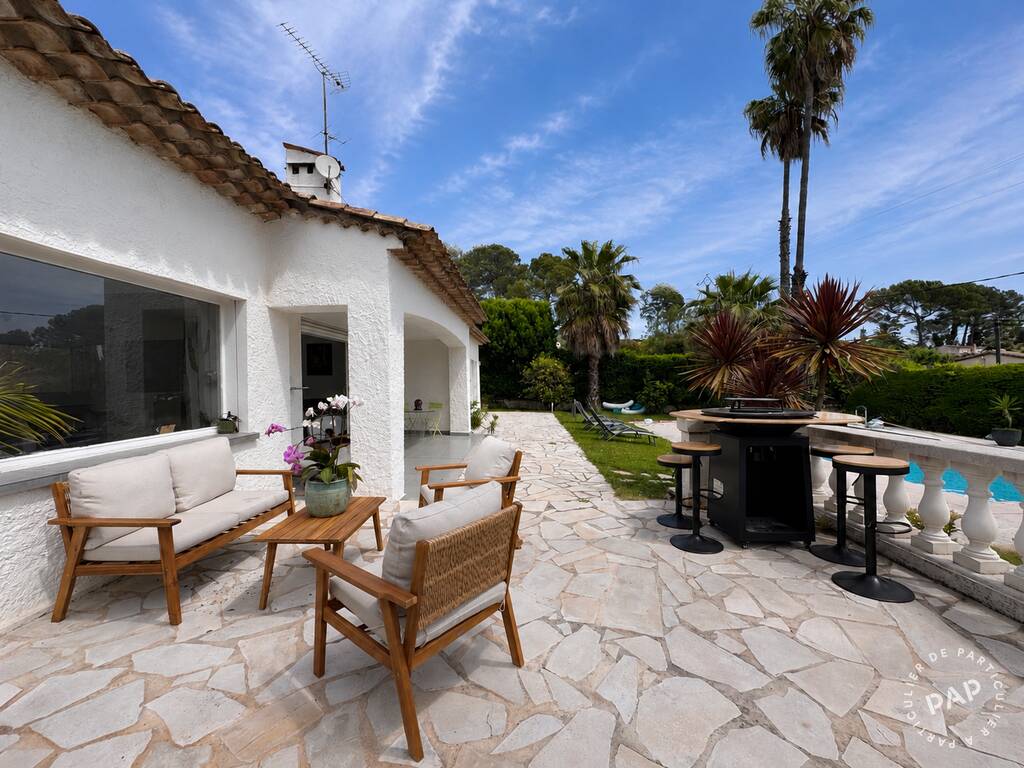 Mougins