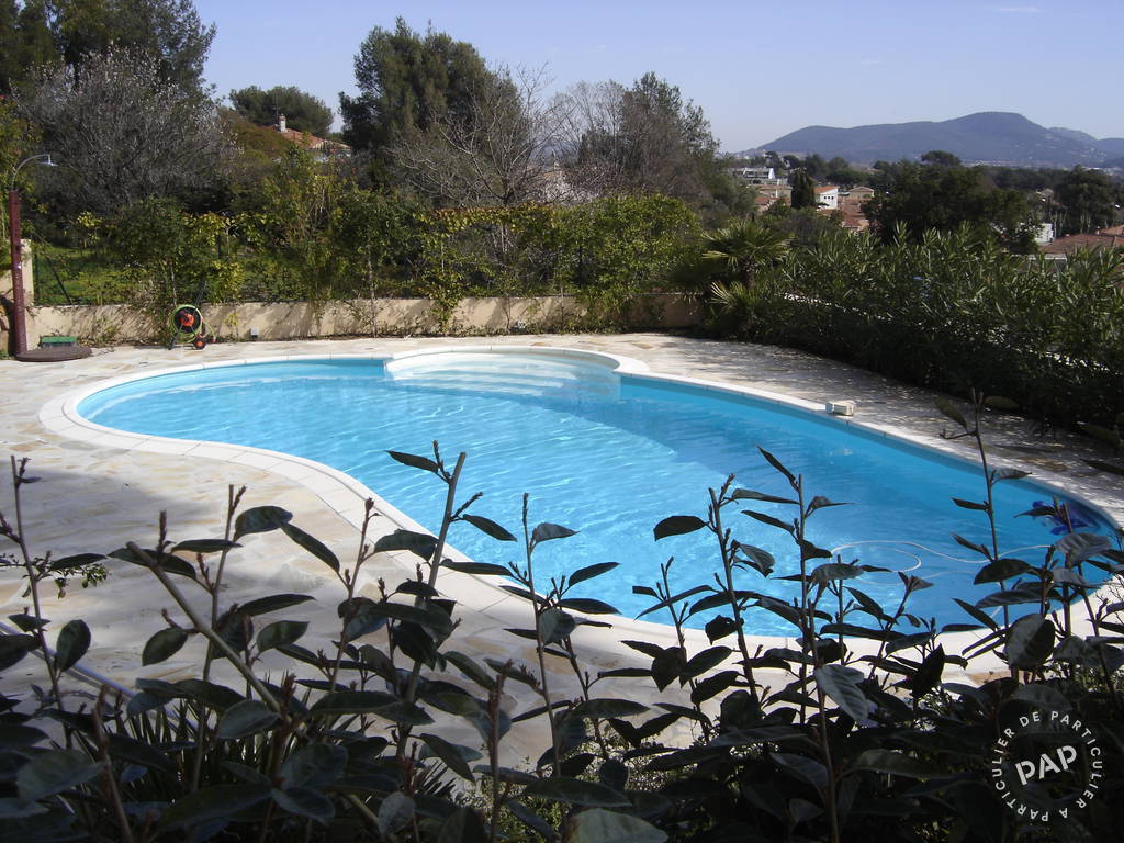RdC dans Villa avec piscine La Garde