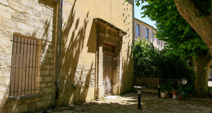 Maison neuve Avignon